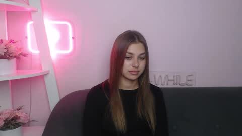 Snapshot of milanaangelas chatting on 10-14-25, 07:47 milanaangelas online show from 10-14-25, 07:47