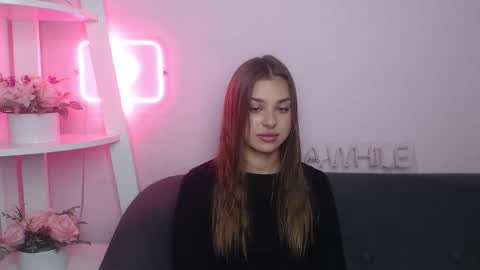Snapshot of milanaangelas chatting on 10-18-25, 04:48 milanaangelas online show from 10-18-25, 04:48