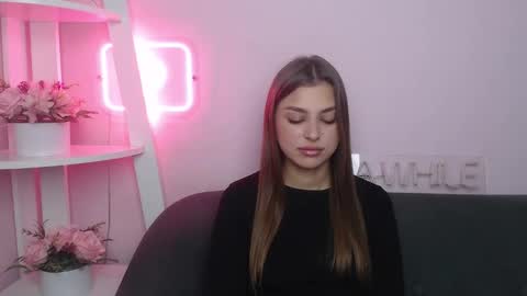 Snapshot of milanaangelas chatting on 10-31-25, 05:52 milanaangelas online show from 10-31-25, 05:52