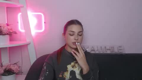 Snapshot of milanaangelas chatting on 11-30-25, 06:28 milanaangelas online show from 11-30-25, 06:28