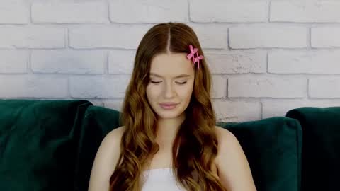 MilanaBalmain online show from 02-18-25, 04:37