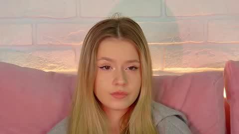 MilanaBalmain online show from 10-01-25, 04:13