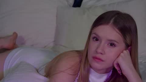 MilanaBalmain online show from 11-11-25, 05:40