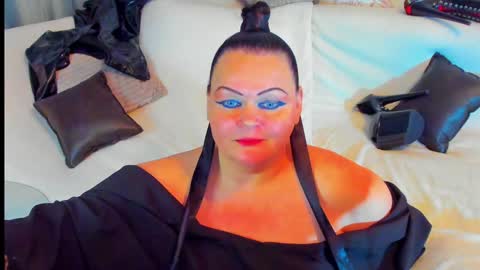 Snapshot of milanabiegert chatting on 12-04-24, 05:55 Lana online show from 12-04-24, 05:55