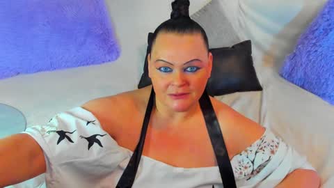 Snapshot of milanabiegert chatting on 01-09-25, 02:51 Lana online show from 01-09-25, 02:51