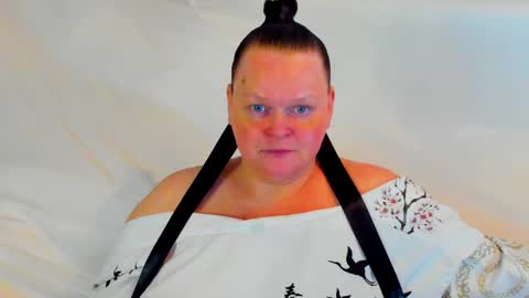 Snapshot of milanabiegert chatting on 02-15-25, 05:50 Lana online show from 02-15-25, 05:50