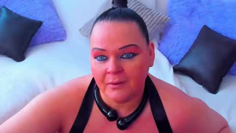 Snapshot of milanabiegert chatting on 03-02-25, 08:59 Lana online show from 03-02-25, 08:59