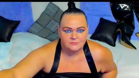 Snapshot of milanabiegert chatting on 10-11-25, 05:39 Lana online show from 10-11-25, 05:39