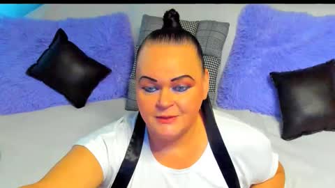 Lana online show from 11-09-25, 07:17