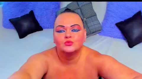 Lana online show from 11-11-25, 06:24