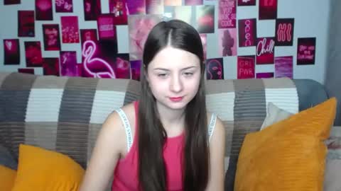 Snapshot of milanaroz chatting on 02-09-25, 05:50 milanaroz online show from 02-09-25, 05:50