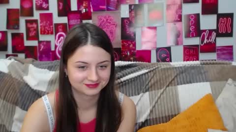 Snapshot of milanaroz chatting on 02-10-25, 12:08 milanaroz online show from 02-10-25, 12:08