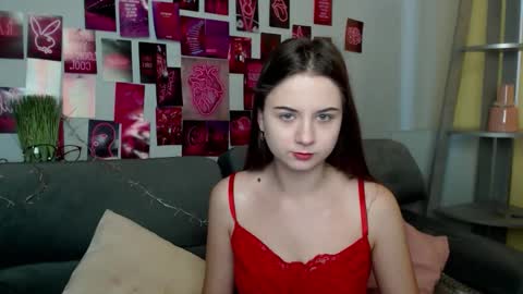 Snapshot of milanaroz chatting on 09-11-25, 04:45 milanaroz online show from 09-11-25, 04:45