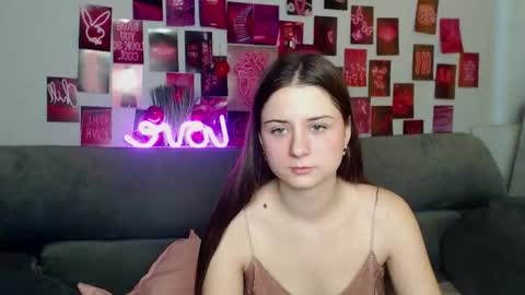 Snapshot of milanaroz chatting on 11-16-25, 05:46 milanaroz online show from 11-16-25, 05:46