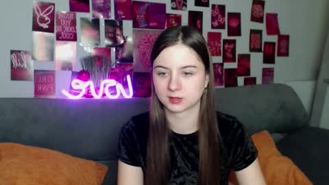 Snapshot of milanaroz chatting on 11-27-25, 05:53 milanaroz online show from 11-27-25, 05:53