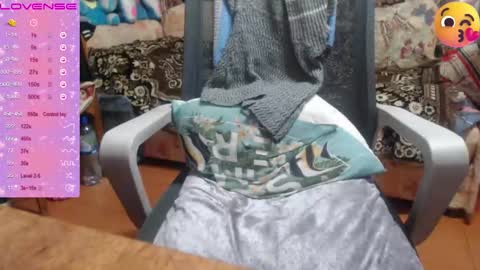 Snapshot of milanasvethoney chatting on 11-05-25, 05:57 Luna-- link in bio online show from 11-05-25, 05:57