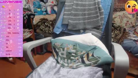 Snapshot of milanasvethoney chatting on 11-08-25, 04:07 Luna-- link in bio online show from 11-08-25, 04:07