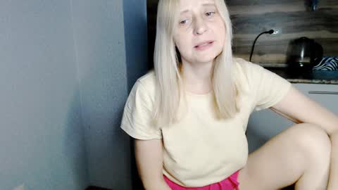 Milena online show from 01-16-25, 03:45