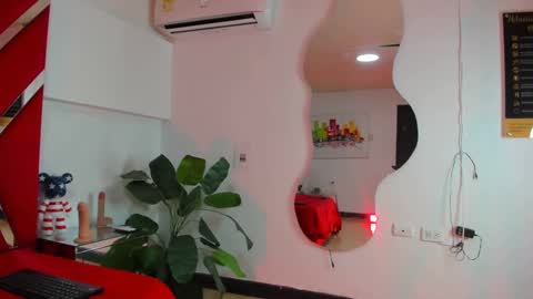 milanx2 online show from 09-09-25, 08:52