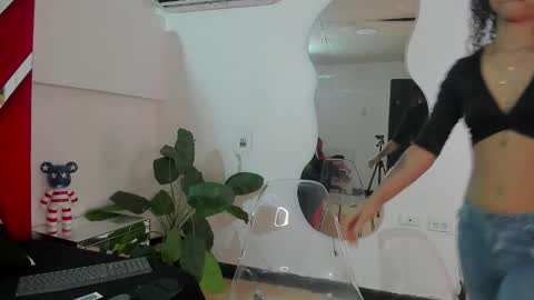 milanx2 online show from 12-05-25, 08:16