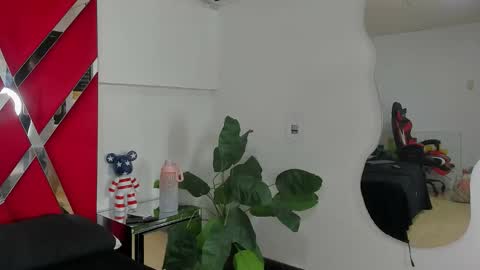 milanx2 online show from 12-13-25, 08:58