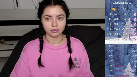 Snapshot of milania_hot_foxy chatting on 12-14-24, 09:40 Mila online show from 12-14-24, 09:40