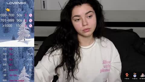 Snapshot of milania_hot_foxy chatting on 12-15-24, 04:59 Mila online show from 12-15-24, 04:59