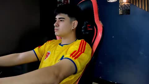 MILANMERCIER online show from 07-08-26, 04:06