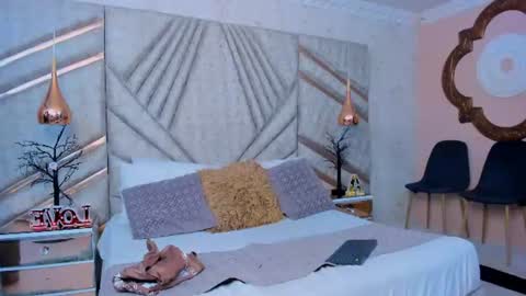 MILANMERCIER online show from 07-28-26, 04:08