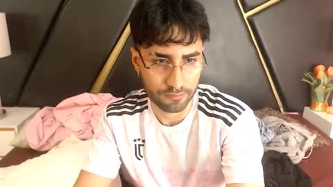 milanzaire online show from 09-17-25, 12:23