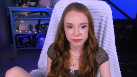 Mila online show from 07-10-26, 06:17