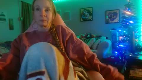 Mila online show from 12-02-25, 06:52