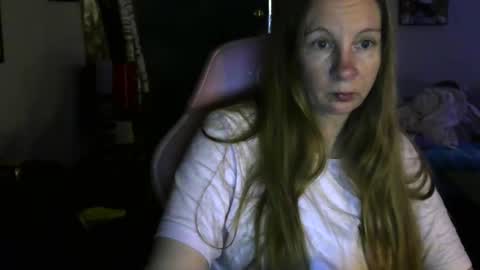 Mila online show from 04-22-26, 03:46