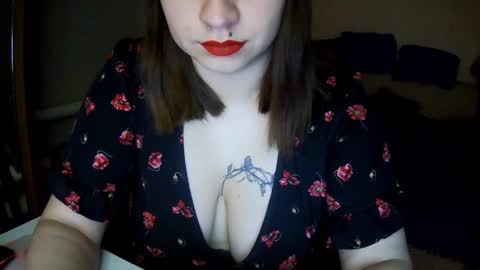 Snapshot of milaxcute chatting on 10-24-25, 08:44 Milaxcute online show from 10-24-25, 08:44