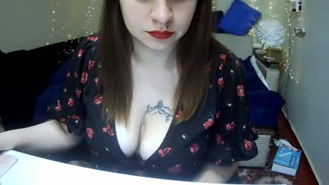 Snapshot of milaxcute chatting on 05-21-26, 10:44 Milaxcute online show from 05-21-26, 10:44