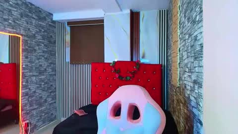 Ana online show from 11-28-25, 09:28