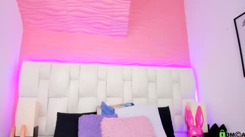 Snapshot of mile_loucrath chatting on 02-13-25, 11:58 mile_loucrath online show from 02-13-25, 11:58