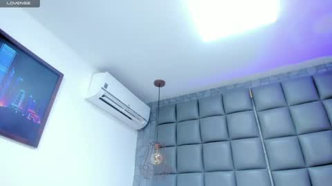 Snapshot of mile_u chatting on 02-04-25, 03:54 Milena online show from 02-04-25, 03:54