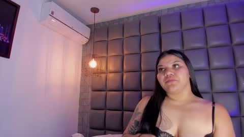 Snapshot of mile_u chatting on 02-11-25, 03:40 Milena online show from 02-11-25, 03:40