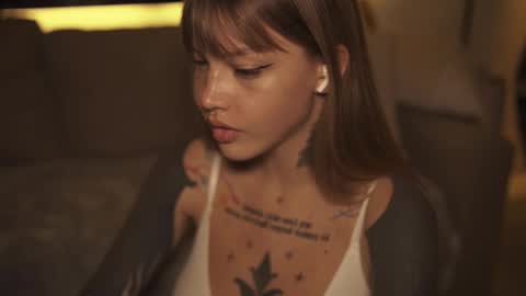 Snapshot of mileeena chatting on 03-28-26, 12:49 M Telegram mamagotachannel online show from 03-28-26, 12:49