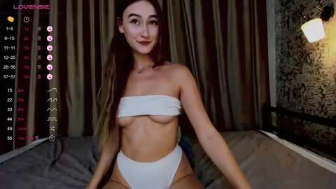 Mia online show from 09-13-25, 09:31