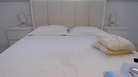 Milena online show from 09-20-25, 04:57