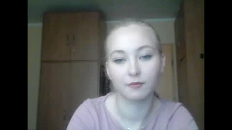 Snapshot of milena391630 chatting on 02-14-25, 10:17 Milena new nonude shy blonde natural online show from 02-14-25, 10:17