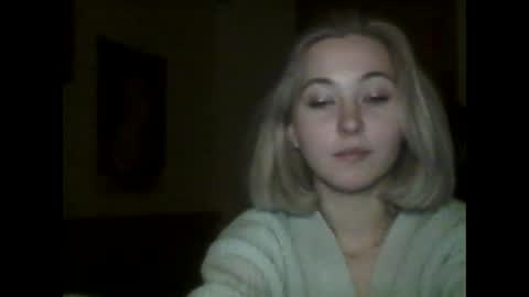 Snapshot of milena391630 chatting on 02-16-25, 01:25 Milena new nonude shy blonde natural online show from 02-16-25, 01:25