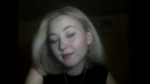 Snapshot of milena391630 chatting on 02-17-25, 08:26 Milena new nonude shy blonde natural online show from 02-17-25, 08:26