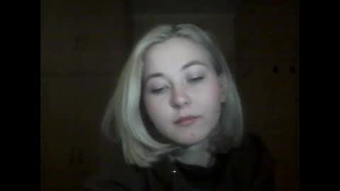 Snapshot of milena391630 chatting on 02-19-25, 04:44 Milena new nonude shy blonde natural online show from 02-19-25, 04:44