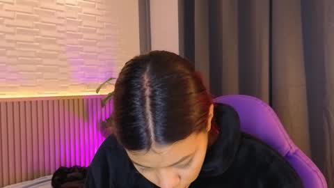 milena_lawson online show from 11-20-25, 10:26