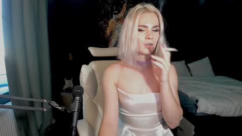 Milena online show from 12-13-24, 07:47