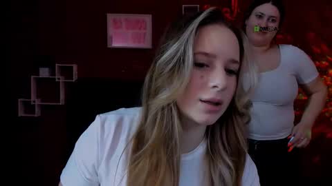 Snapshot of miles_candy chatting on 02-19-26, 08:16 Sweet Miles online show from 02-19-26, 08:16