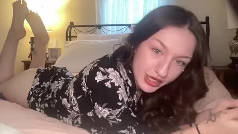 Snapshot of miley_monroee chatting on 02-16-25, 11:16 miley_monroee online show from 02-16-25, 11:16